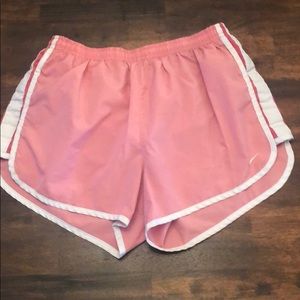 Nike tempo running shorts pink